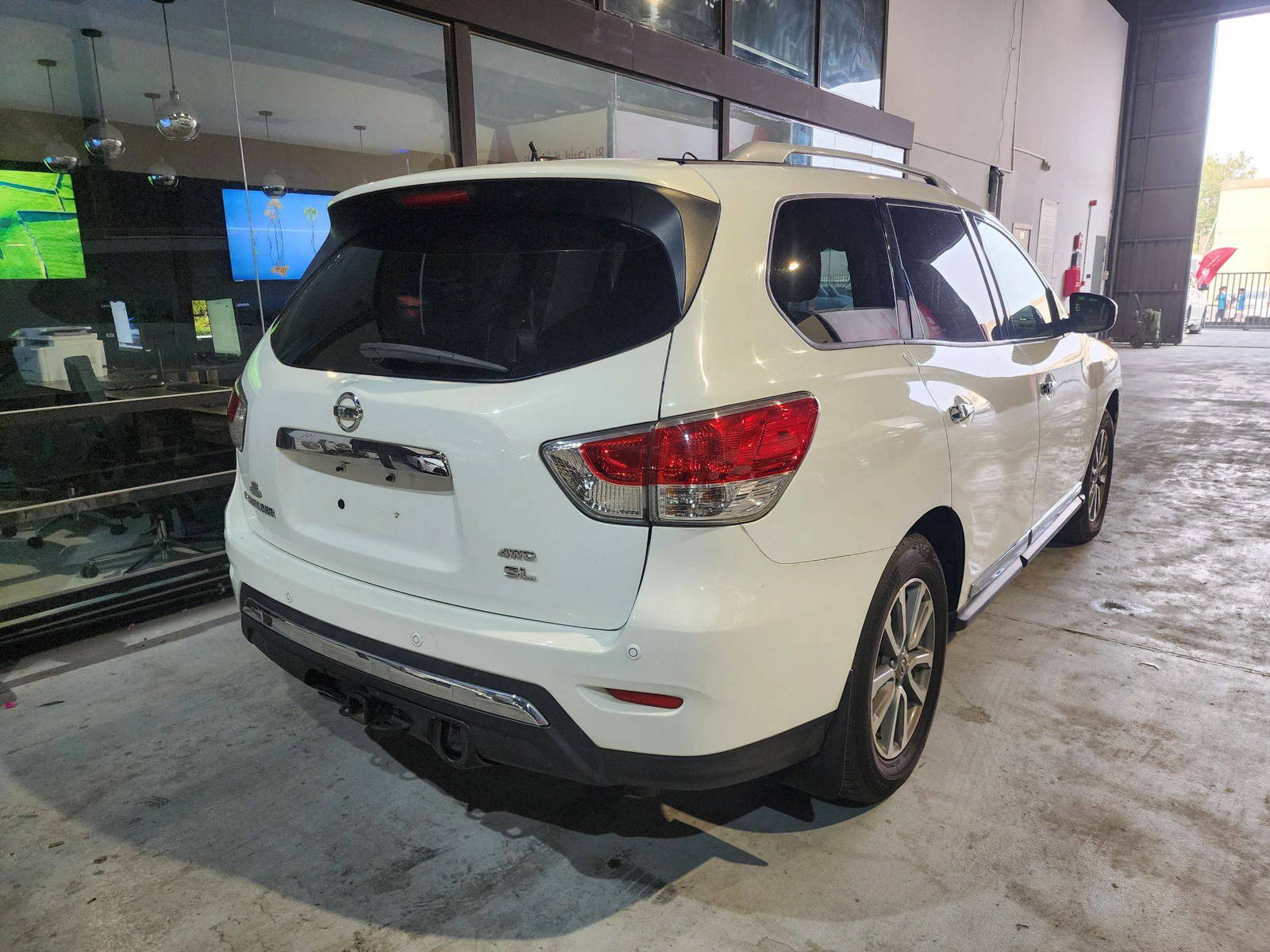 2013 NISSAN PATHFINDER — 178161 Miles — Lot C680833 — Al Quoz - Marhaba Auctions Used Cars - Image 6