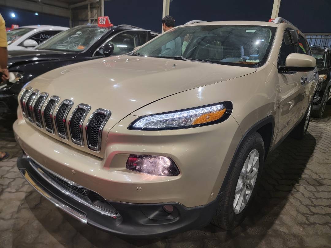 2015 JEEP CHEROKEE — 109387 Miles — Lot W671316 - Marhaba Auctions Used Cars - Image 5