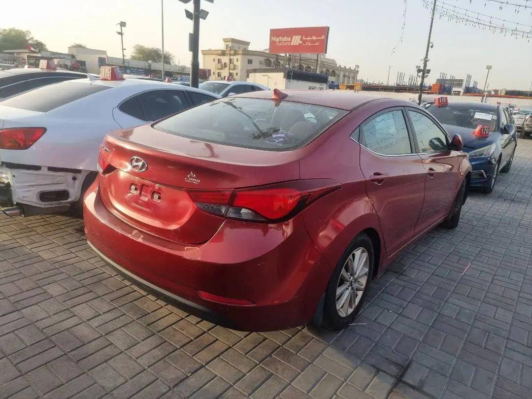 HYUNDAI ELANTRA