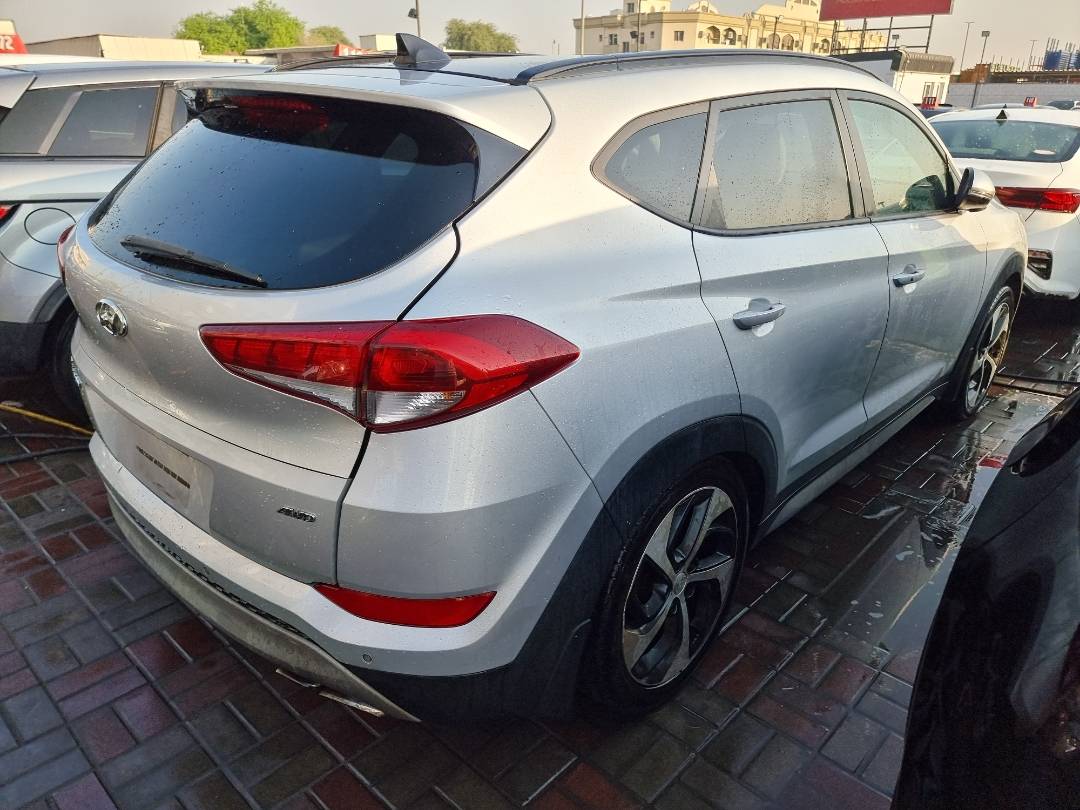 2018 HYUNDAI TUCSON — 172632 Miles — Lot 10540 — Ind. 12 - Marhaba Auctions Used Cars - Image 4