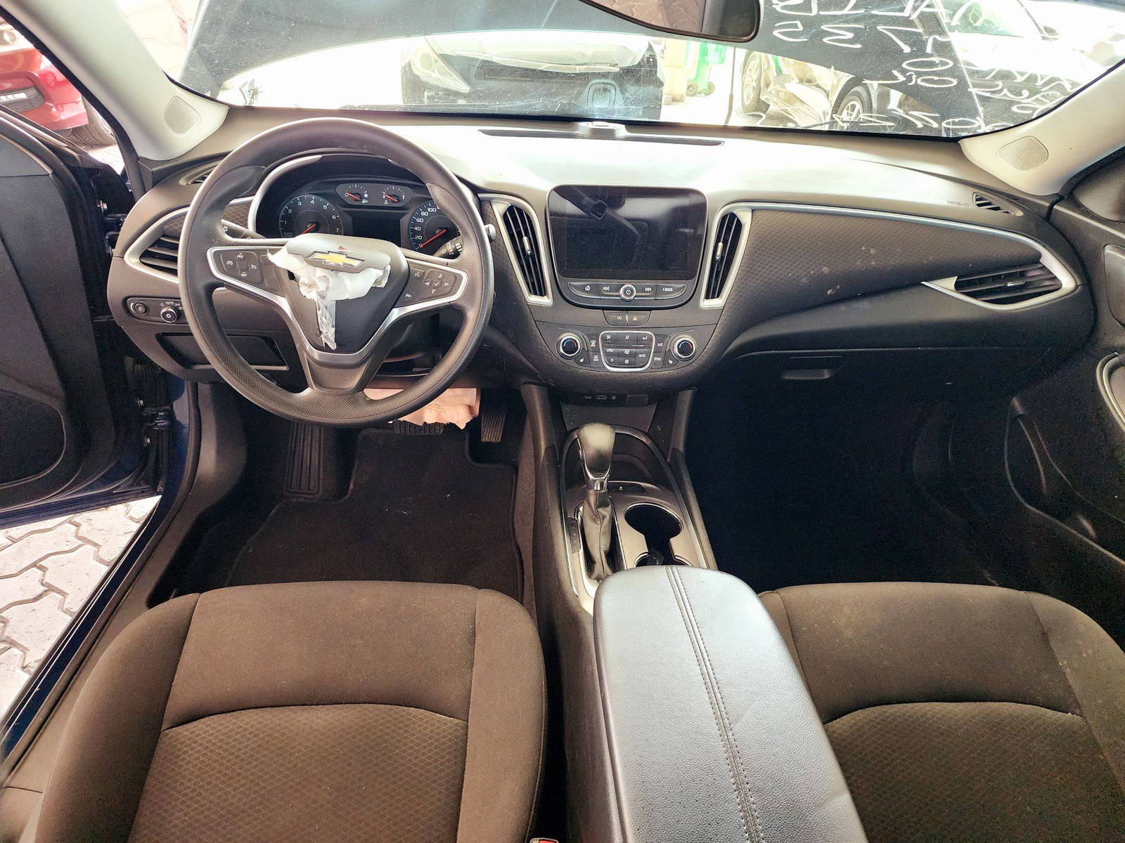 2022 CHEVROLET MALIBU — 82809 KM — Lot NF164735 — Souq - Marhaba Auctions Used Cars - Image 7