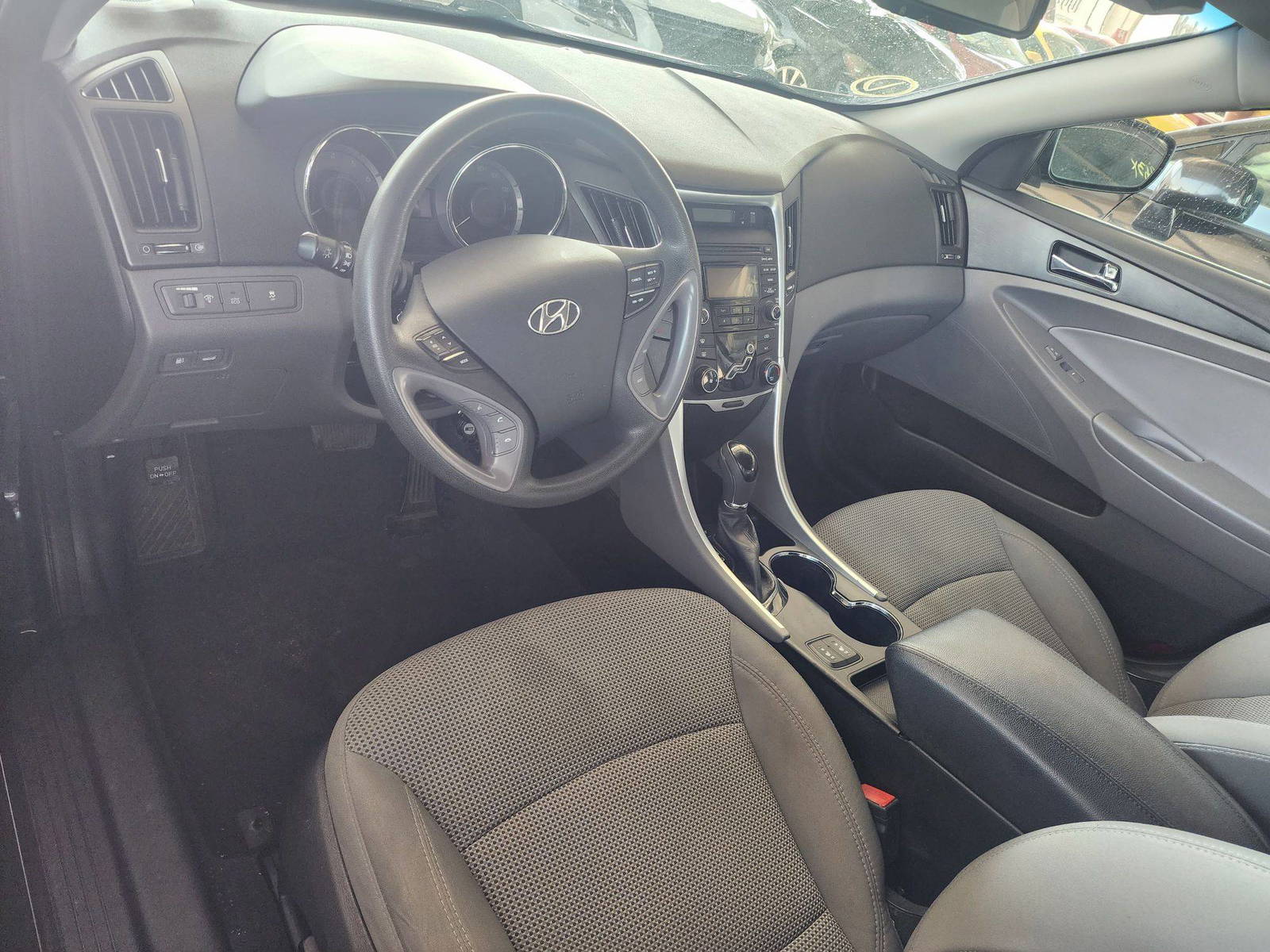 2013 HYUNDAI SONATA — 193775 Miles — Lot 65775663 - Marhaba Auctions Used Cars - Image 4
