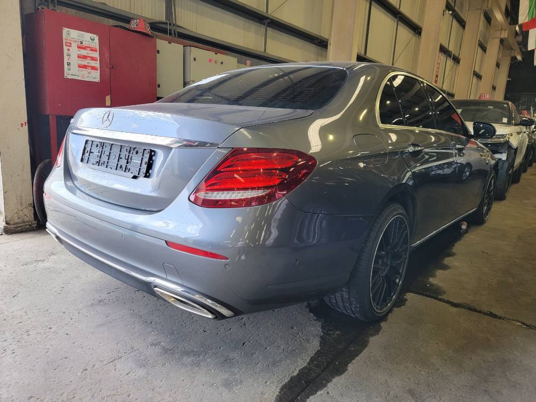 2018 MERCEDES BENZ E 200 — 111984 KM — Lot 298642 — Main - Marhaba Auctions Used Cars - Image 4