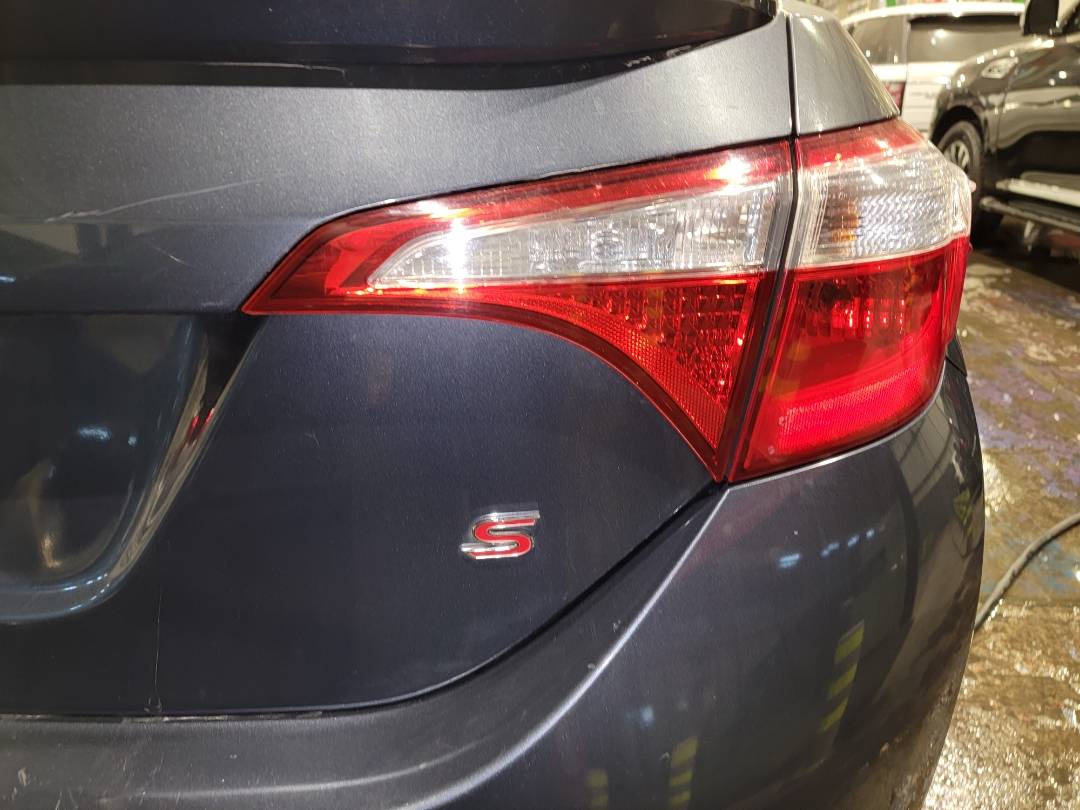 2015 TOYOTA COROLLA — 216760 Miles — Lot 66285253 - Marhaba Auctions Used Cars - Image 5