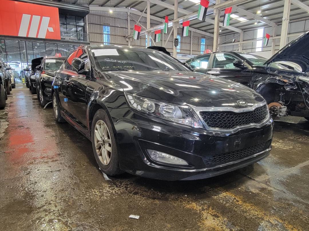 2012 KIA K5 — 155681 KM — Lot 200550 — Main - Marhaba Auctions Used Cars - Image 4