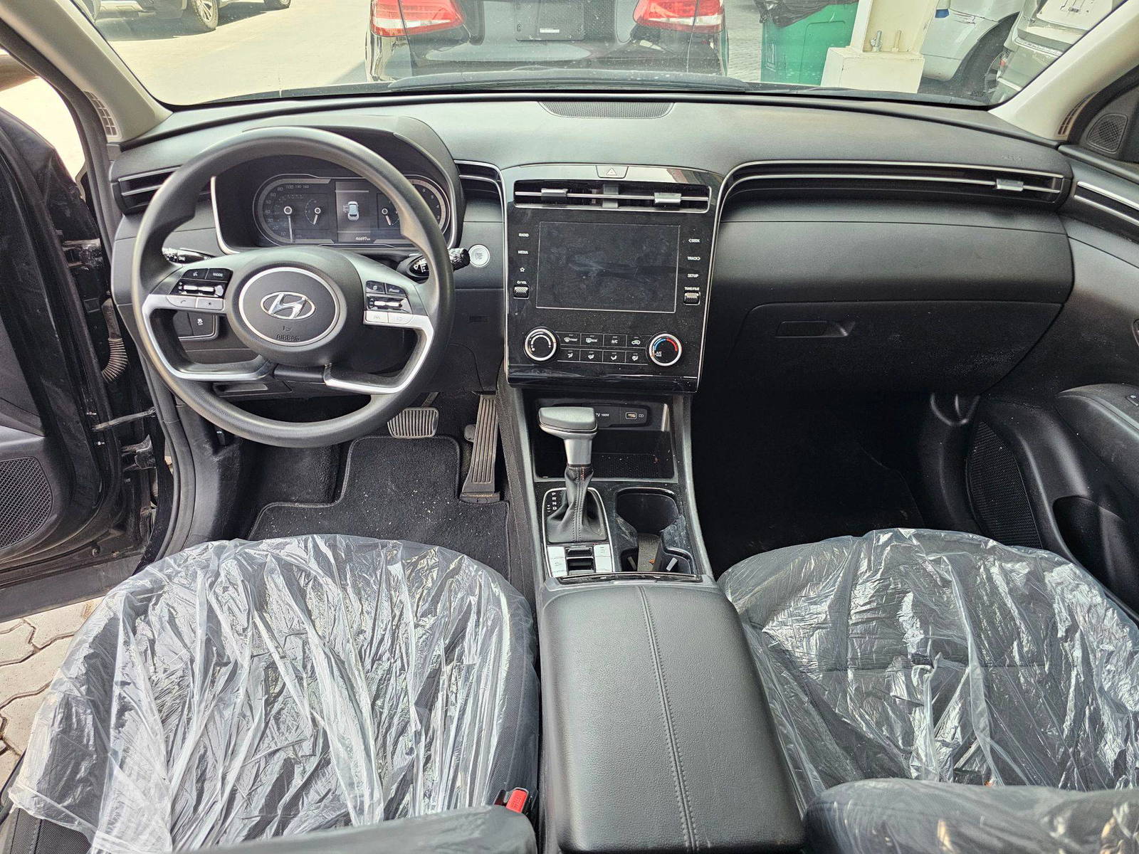 2022 HYUNDAI TUCSON — 46697 KM — Lot H047733 — Souq - Marhaba Auctions Used Cars - Image 7