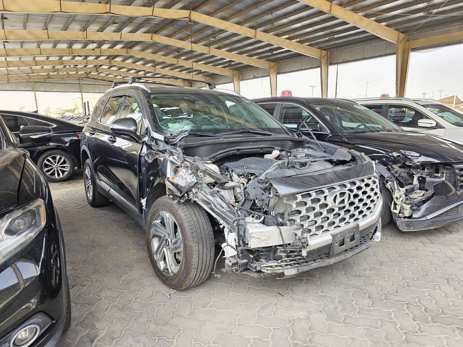 2022 HYUNDAI SANTA FE — 49116 Miles — Lot NH402533 — Souq - Marhaba Auctions Used Cars - Image 4