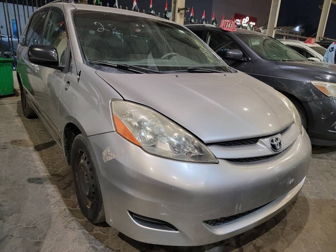 2008 TOYOTA SIENNA — 261147 Miles — Lot 101370 — Main - Marhaba Auctions Used Cars - Image 5