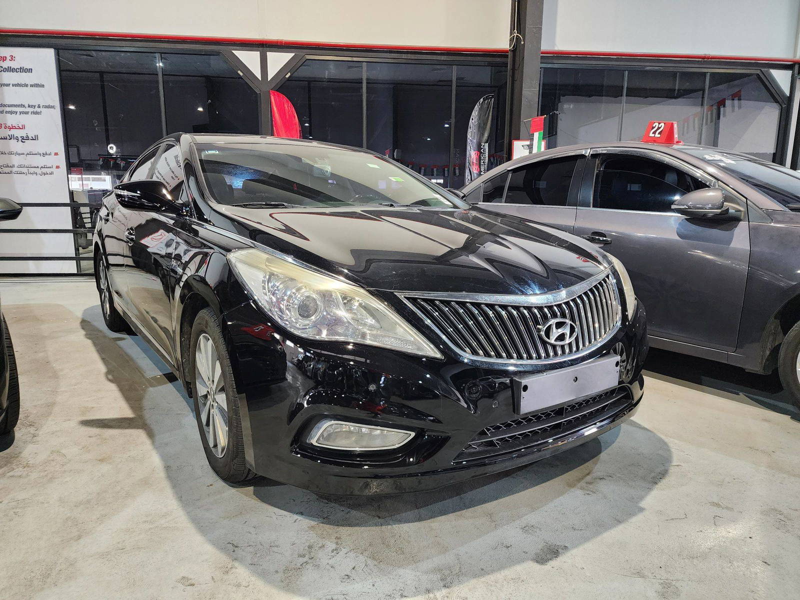 2015 HYUNDAI GRANDEUR — 317748 KM — Lot 008130 — Al Quoz - Marhaba Auctions Used Cars - Image 3