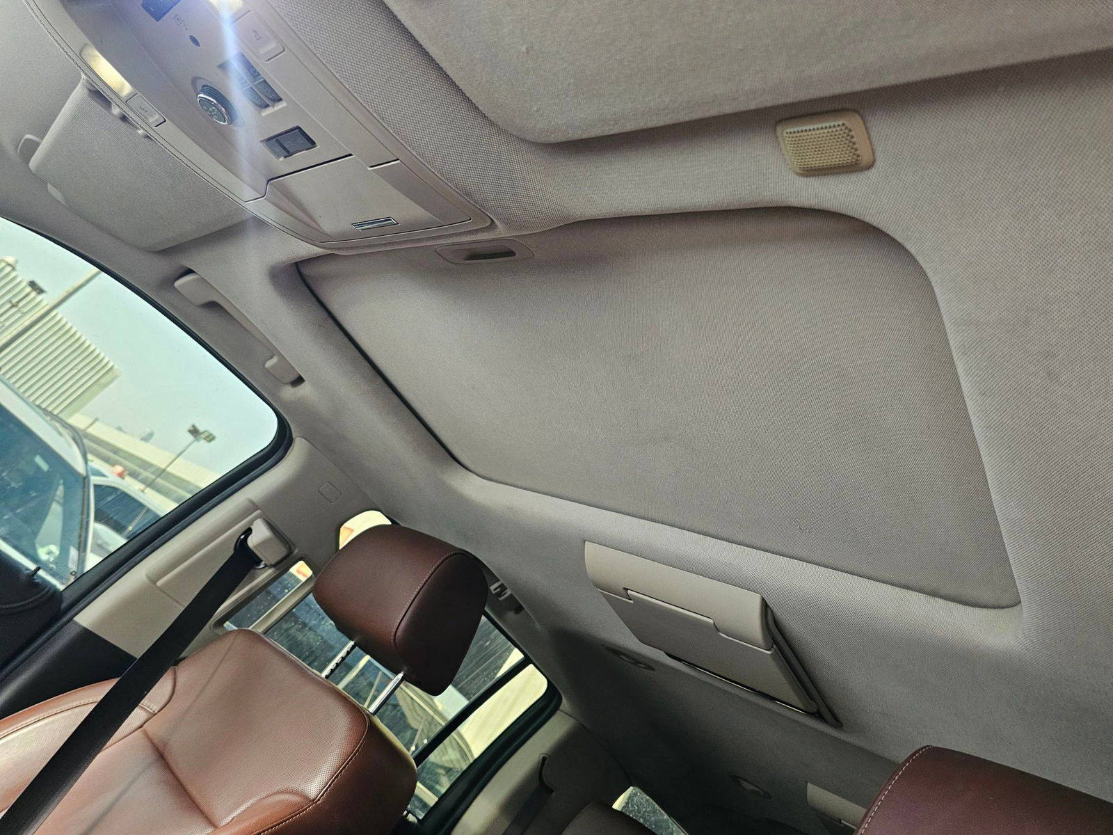 CHEVROLET SUBURBAN 2017 - Marhaba Auction Used Cars - Image 10