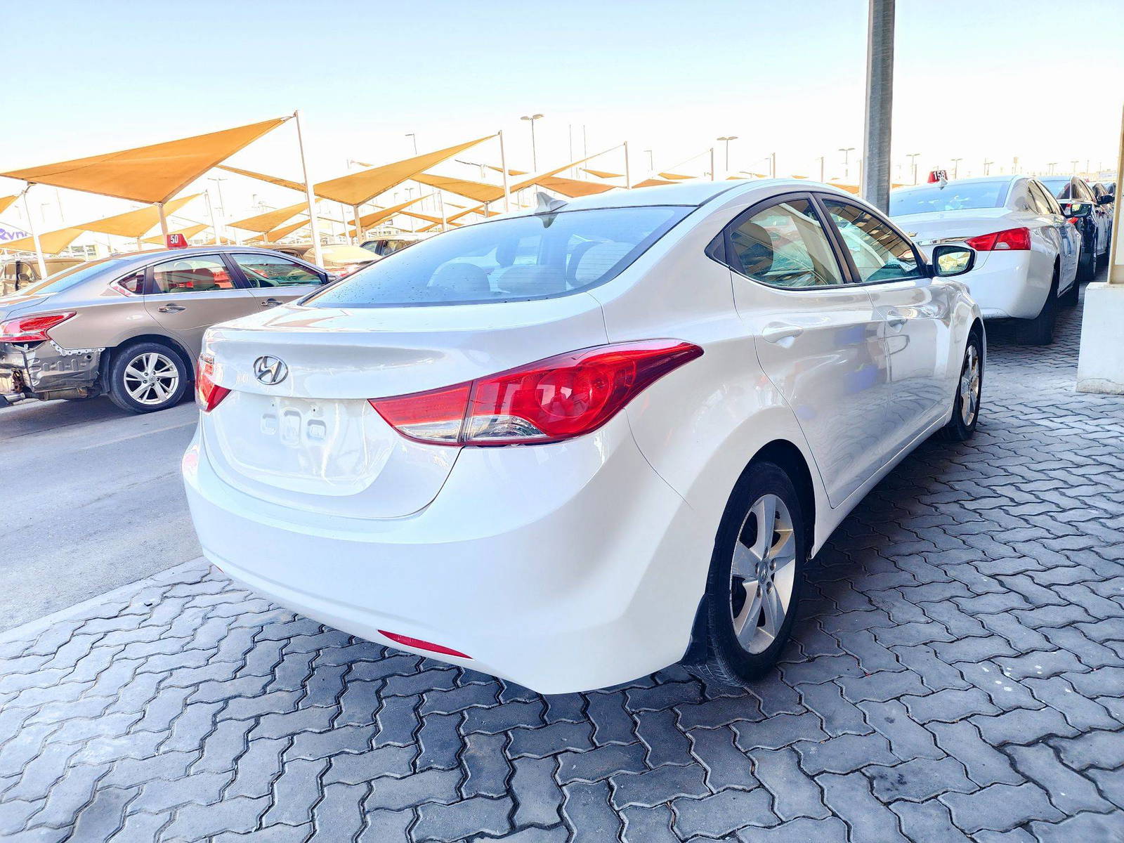 2013 HYUNDAI ELANTRA — 203687 Miles — Lot DH425933 — Souq - Marhaba Auctions Used Cars - Image 3