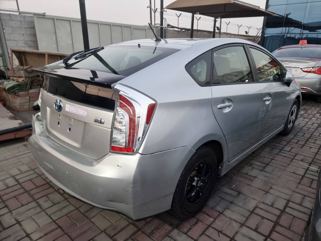 2013 TOYOTA PRIUS — 197009 Miles — Lot 3215487 — Ind. 12 - Marhaba Auctions Used Cars - Image 4