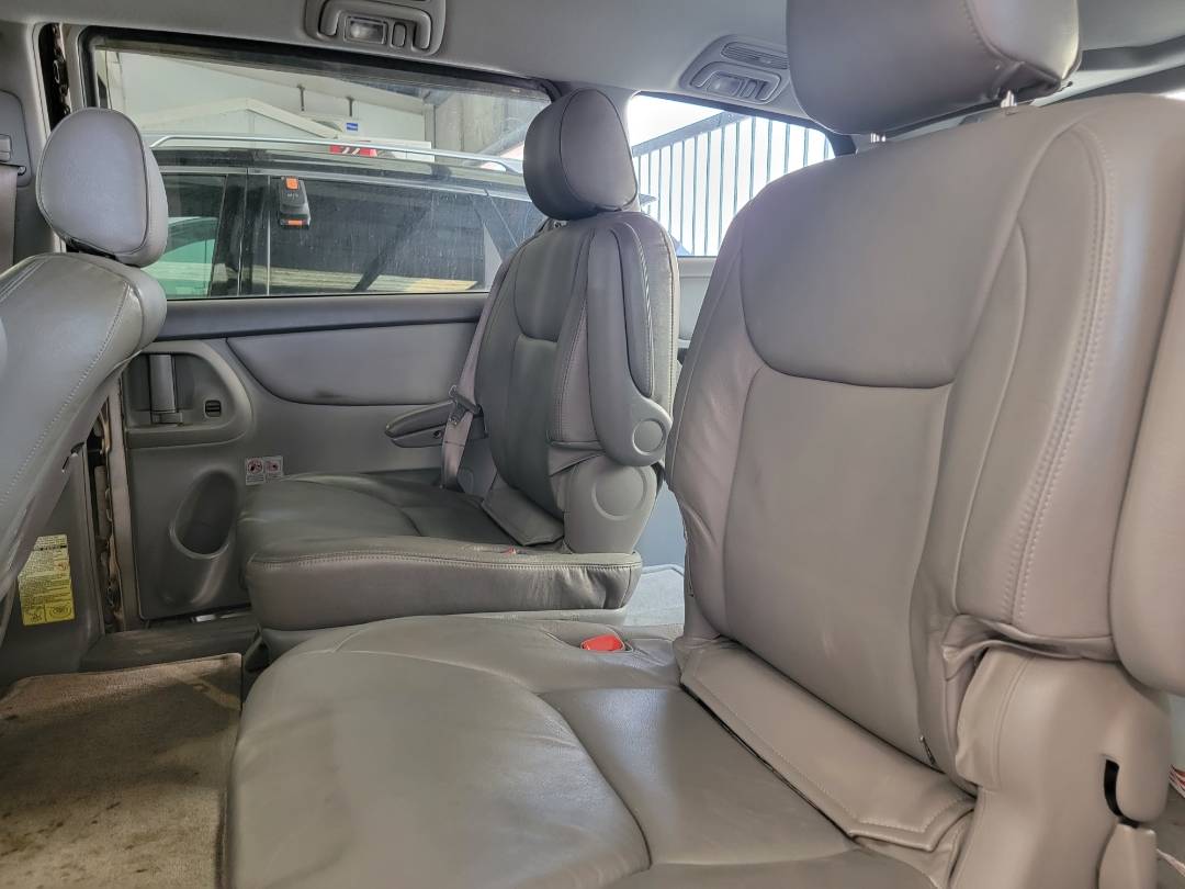 2004 TOYOTA SIENNA — 235444 Miles — Lot 81863343 — Main - Marhaba Auctions Used Cars - Image 7