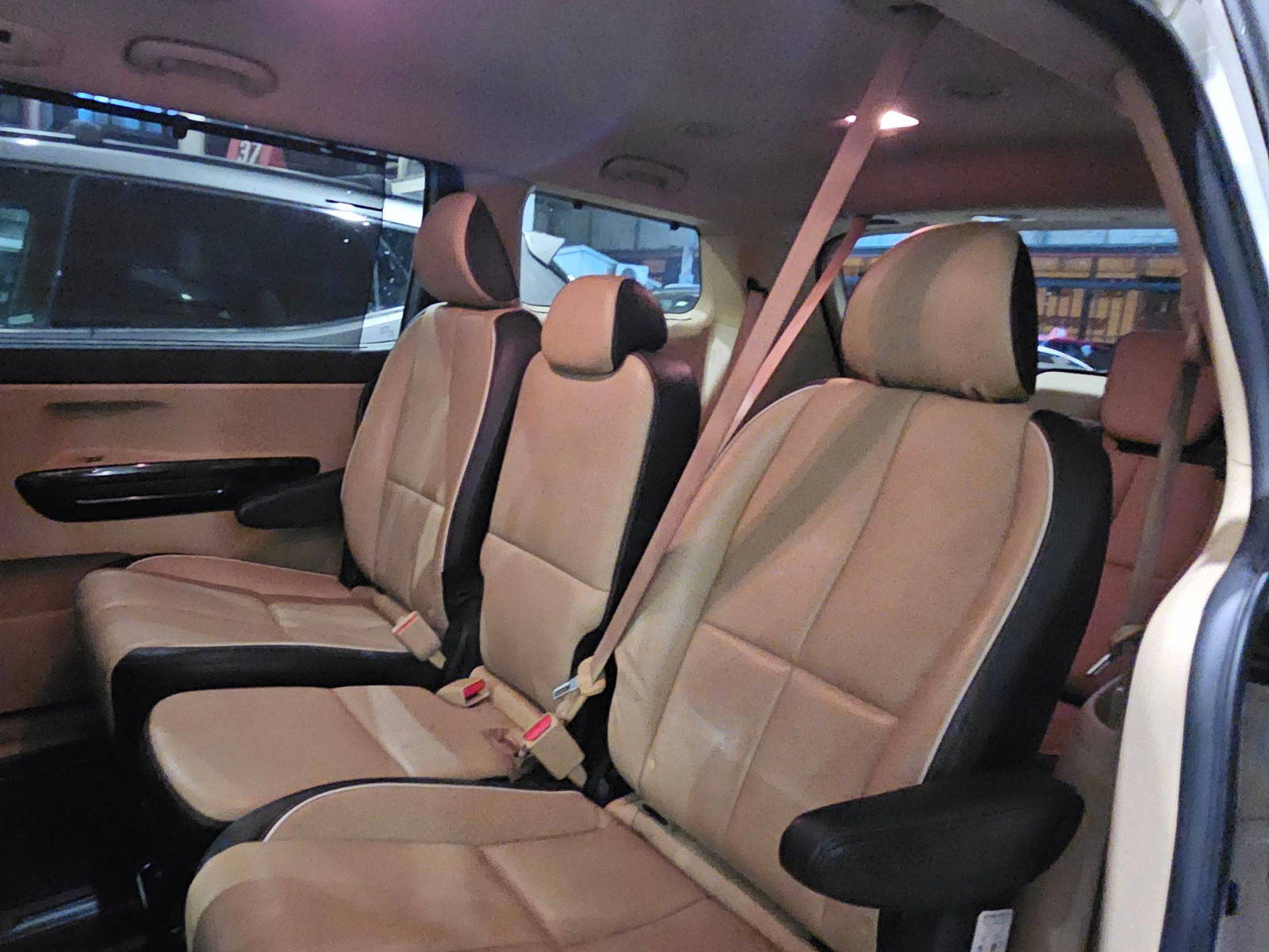 2015 KIA SEDONA — 219781 Miles — Lot 89860645 — Main - Marhaba Auctions Used Cars - Image 7
