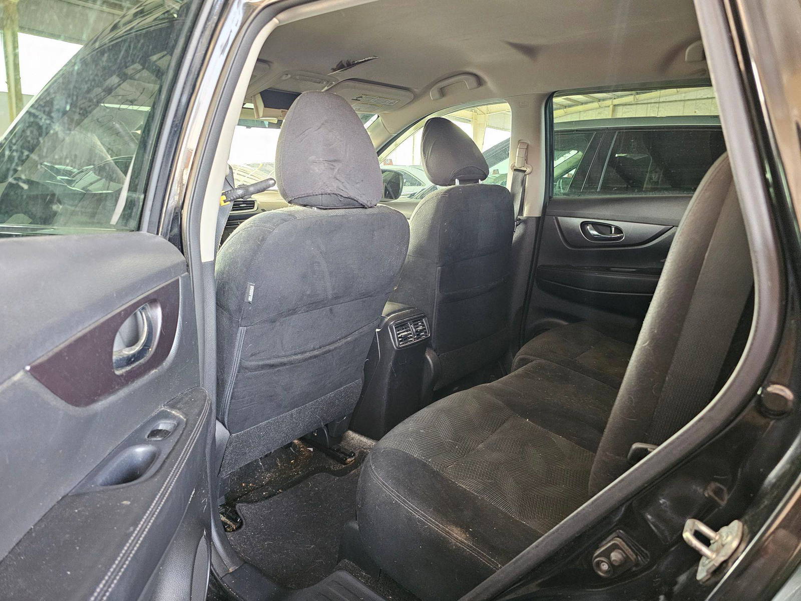 2015 NISSAN ROGUE — 203059 Miles — Lot MV8FC909779 — Main - Marhaba Auctions Used Cars - Image 6