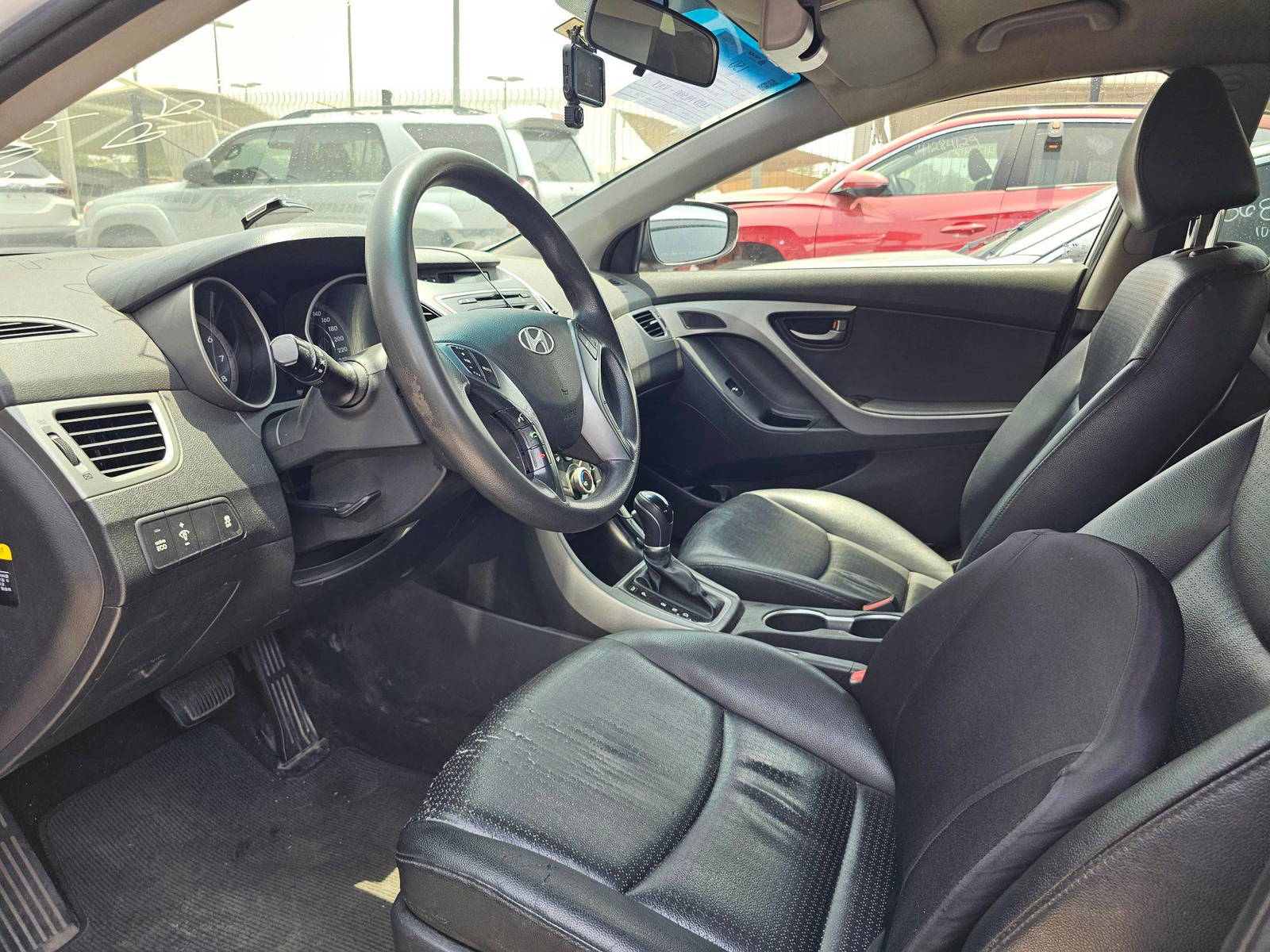 2016 HYUNDAI AVANTE — 273310 KM — Lot 603441 — Main - Marhaba Auctions Used Cars - Image 8