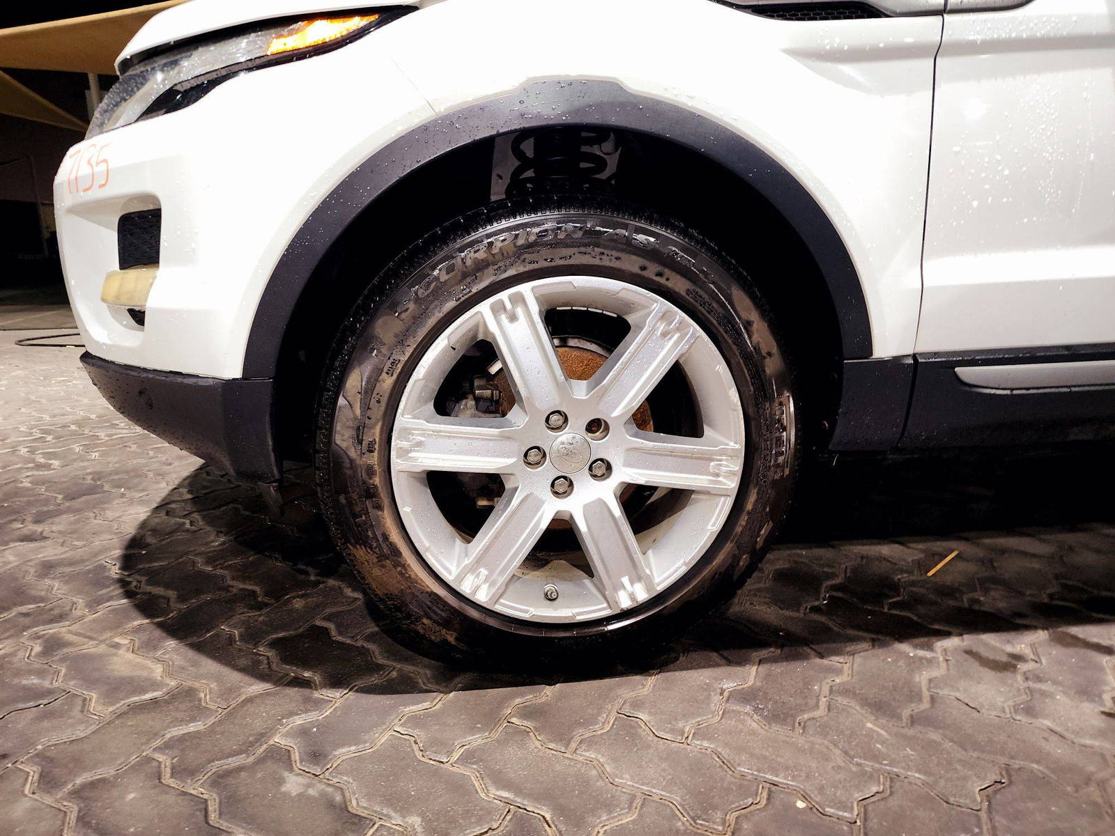 2014 LAND ROVER RANGE ROVER EVOQUE — 179513 Miles — Lot 41047135 — Souq - Marhaba Auctions Used Cars - Image 11