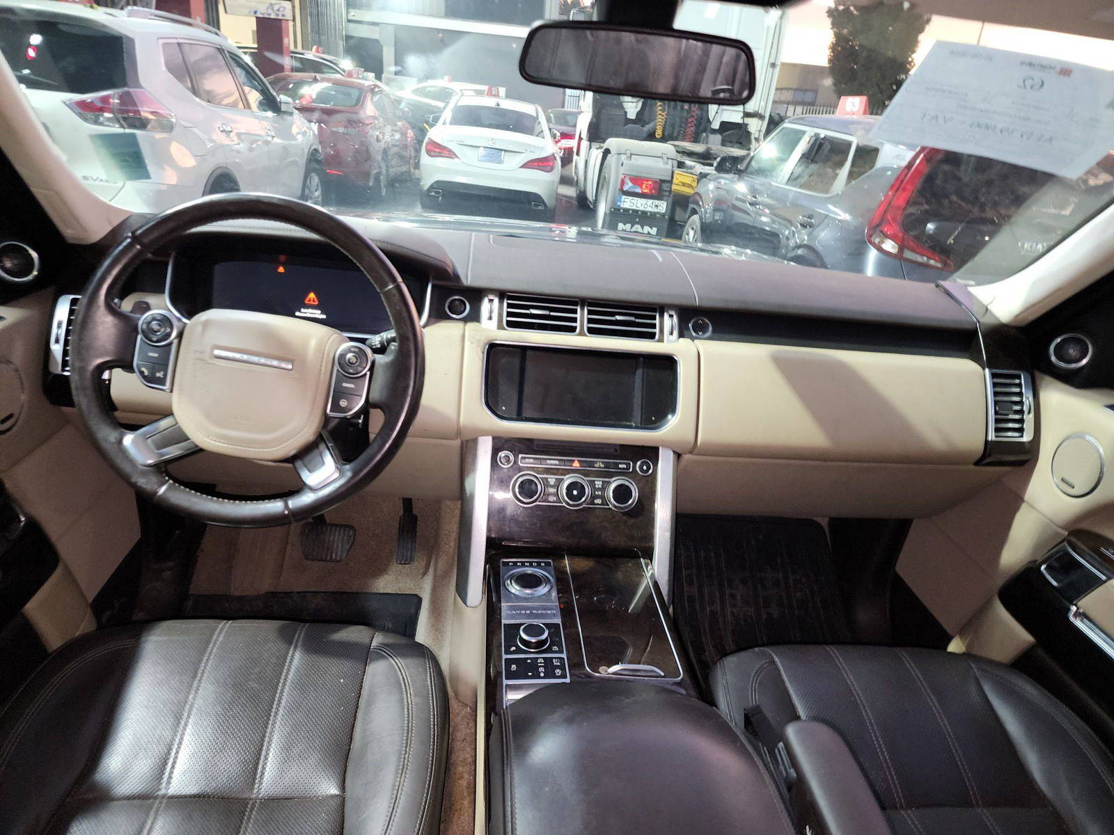 2014 LAND ROVER RANGE ROVER — 184470 Miles — Lot 191575 — Al Quoz - Marhaba Auctions Used Cars - Image 9