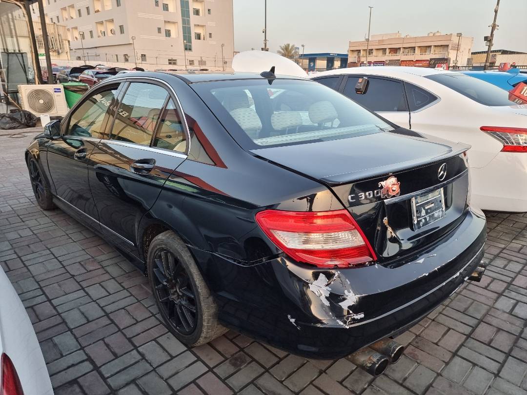 MERCEDES BENZ C300 2011 - Marhaba Auction Used Cars - Image 4