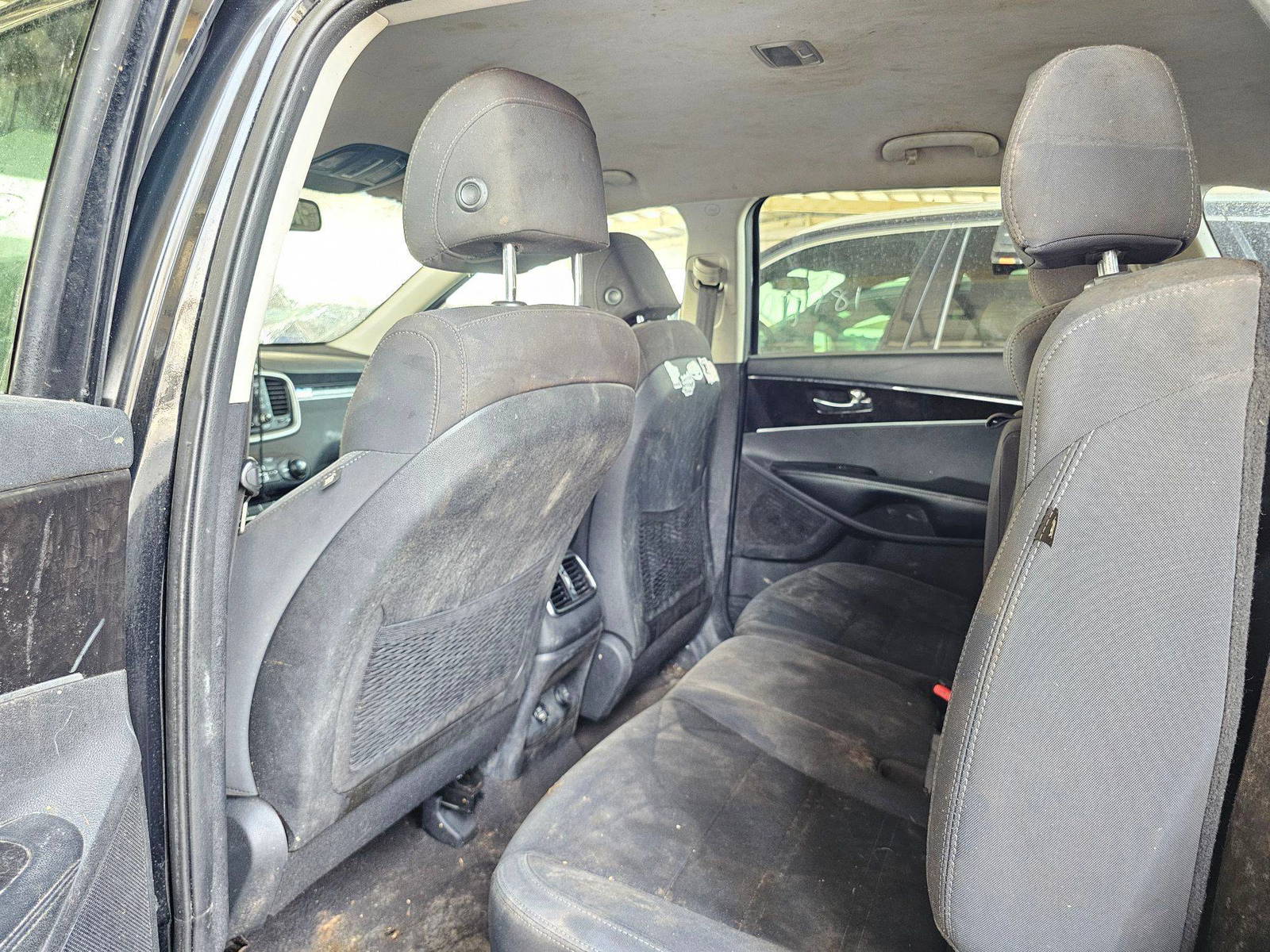 KIA SORENTO 2017 - Marhaba Auction Used Cars - Image 6