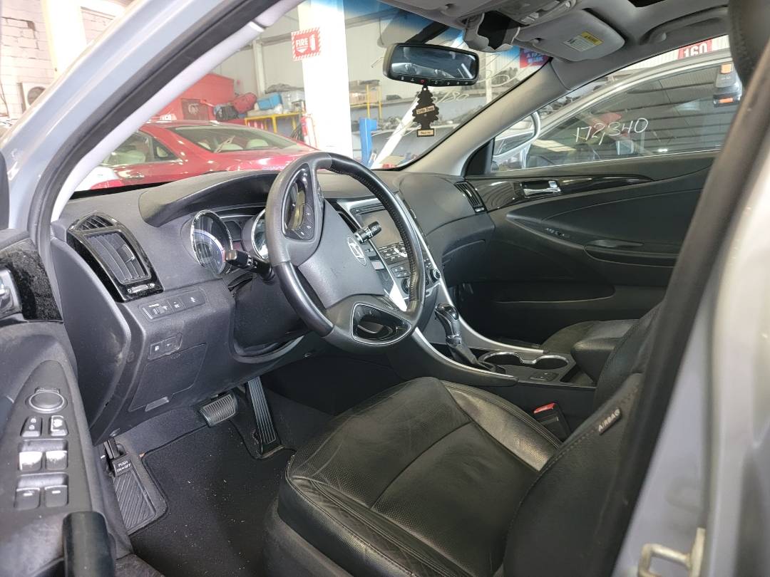2013 HYUNDAI SONATA — 213125 Miles — Lot 231093 — Main - Marhaba Auctions Used Cars - Image 6