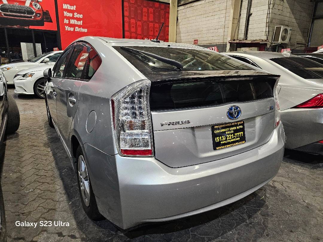 TOYOTA PRIUS