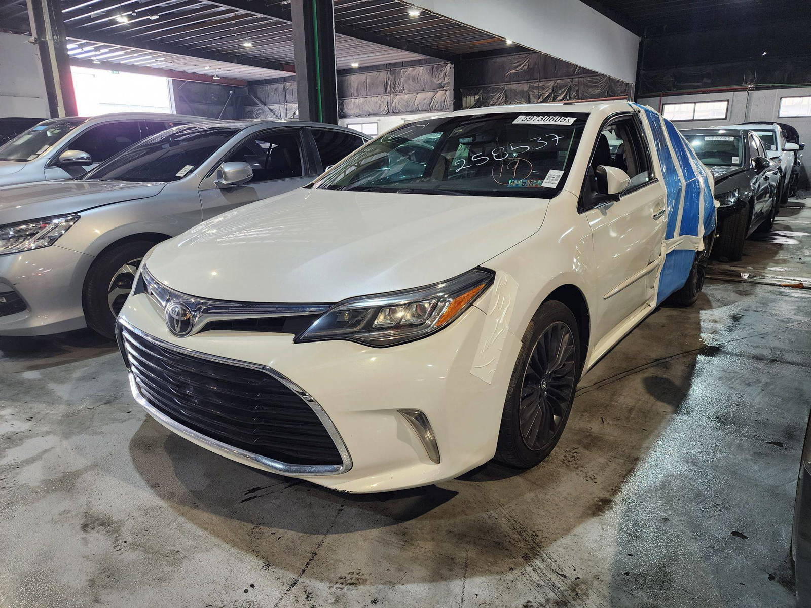 2017 TOYOTA AVALON — 113193 Miles — Lot 59730605 — Al Quoz - Marhaba Auctions Used Cars - Image 4