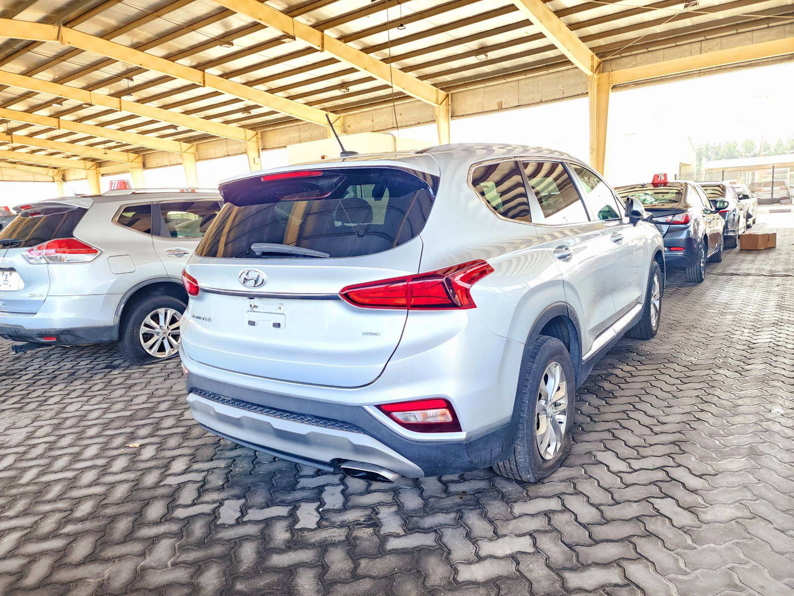 HYUNDAI SANTA FE 2019 - Marhaba Auction Used Cars - Image 3