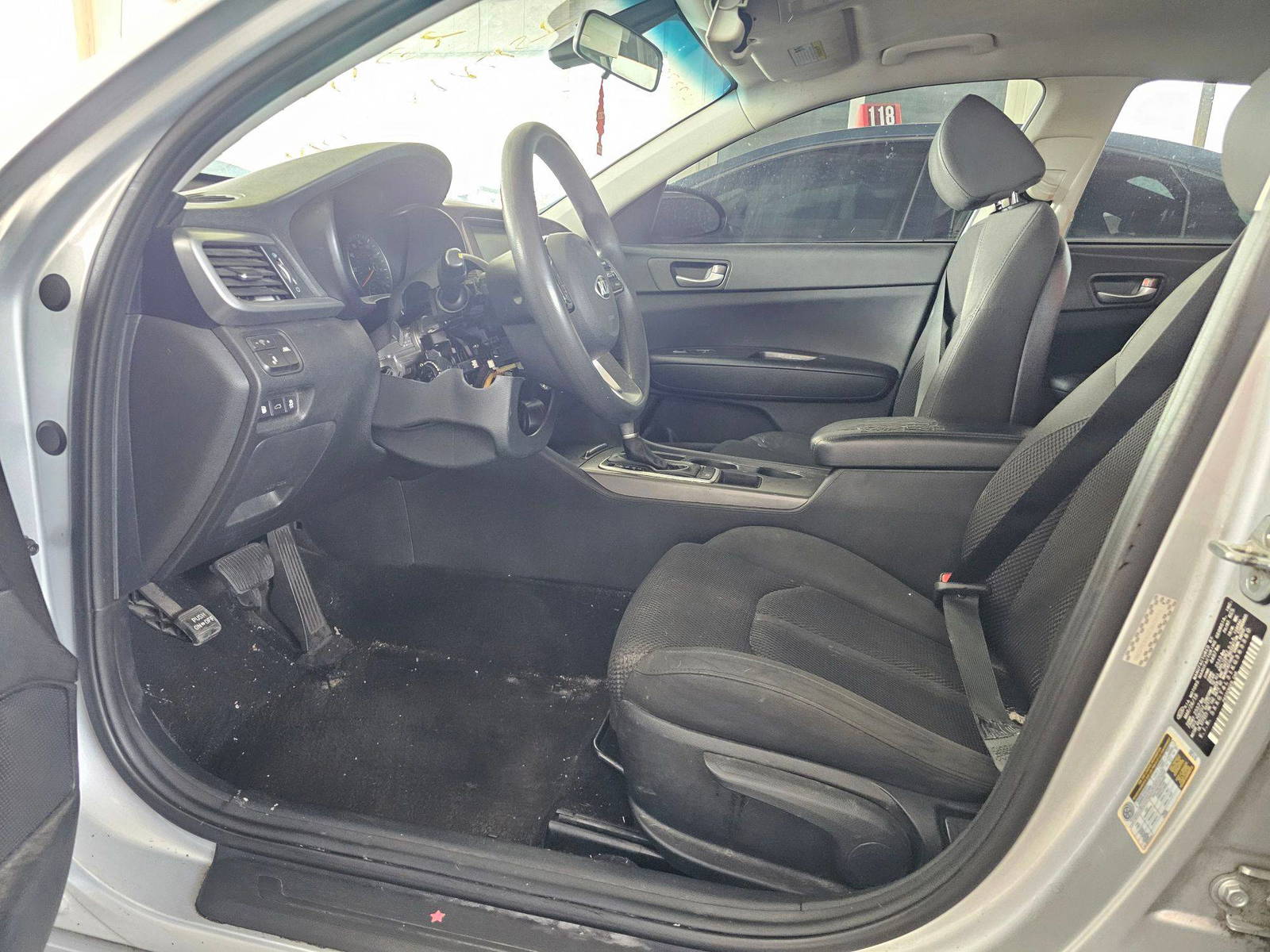 2019 KIA OPTIMA — 110518 Miles — Lot KG363380 — Souq - Marhaba Auctions Used Cars - Image 8