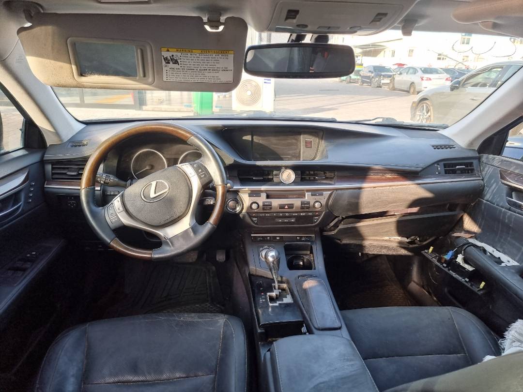2013 LEXUS ES 350 — 174 596 Miles — Lot 68956 — Ind. 12 - Marhaba Auctions Used Cars - Image 6