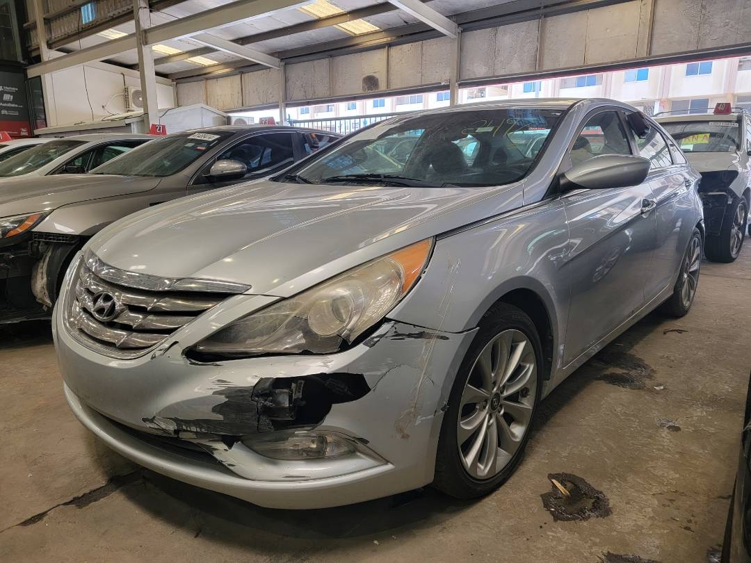 2013 HYUNDAI SONATA — 188939 Miles — Lot H712496 — Main - Marhaba Auctions Used Cars - Image 5