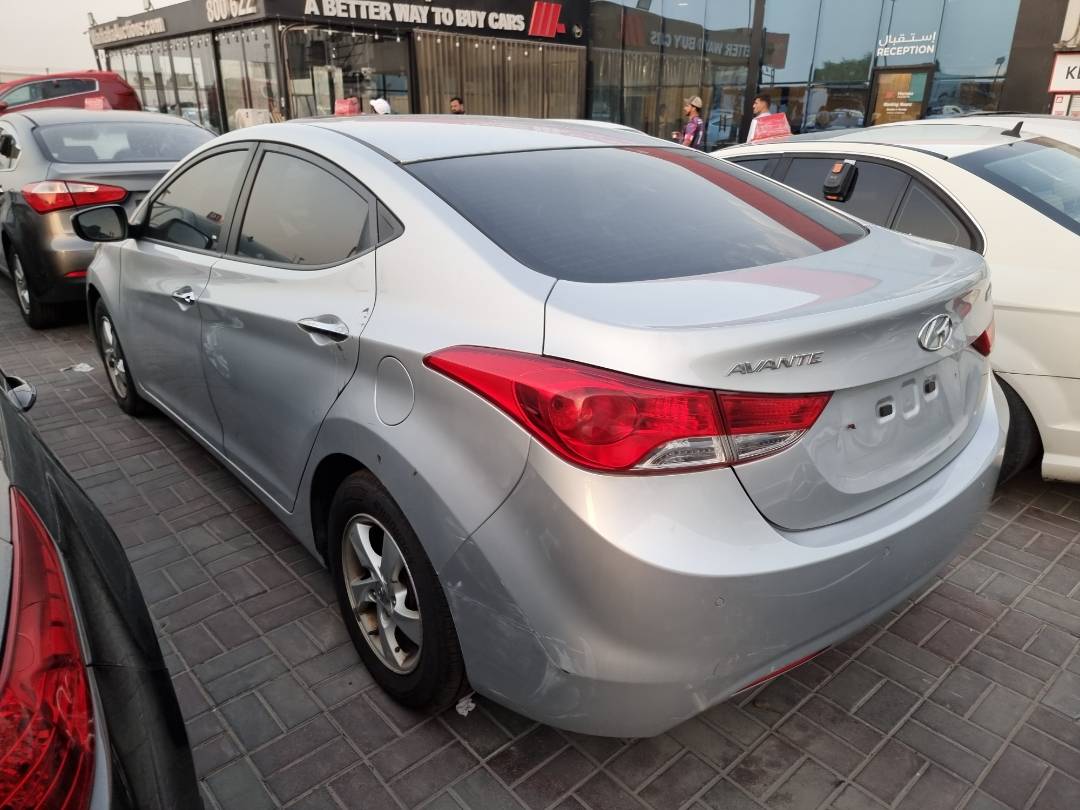 HYUNDAI AVANTE 2011 - Marhaba Auction Used Cars - Image 4