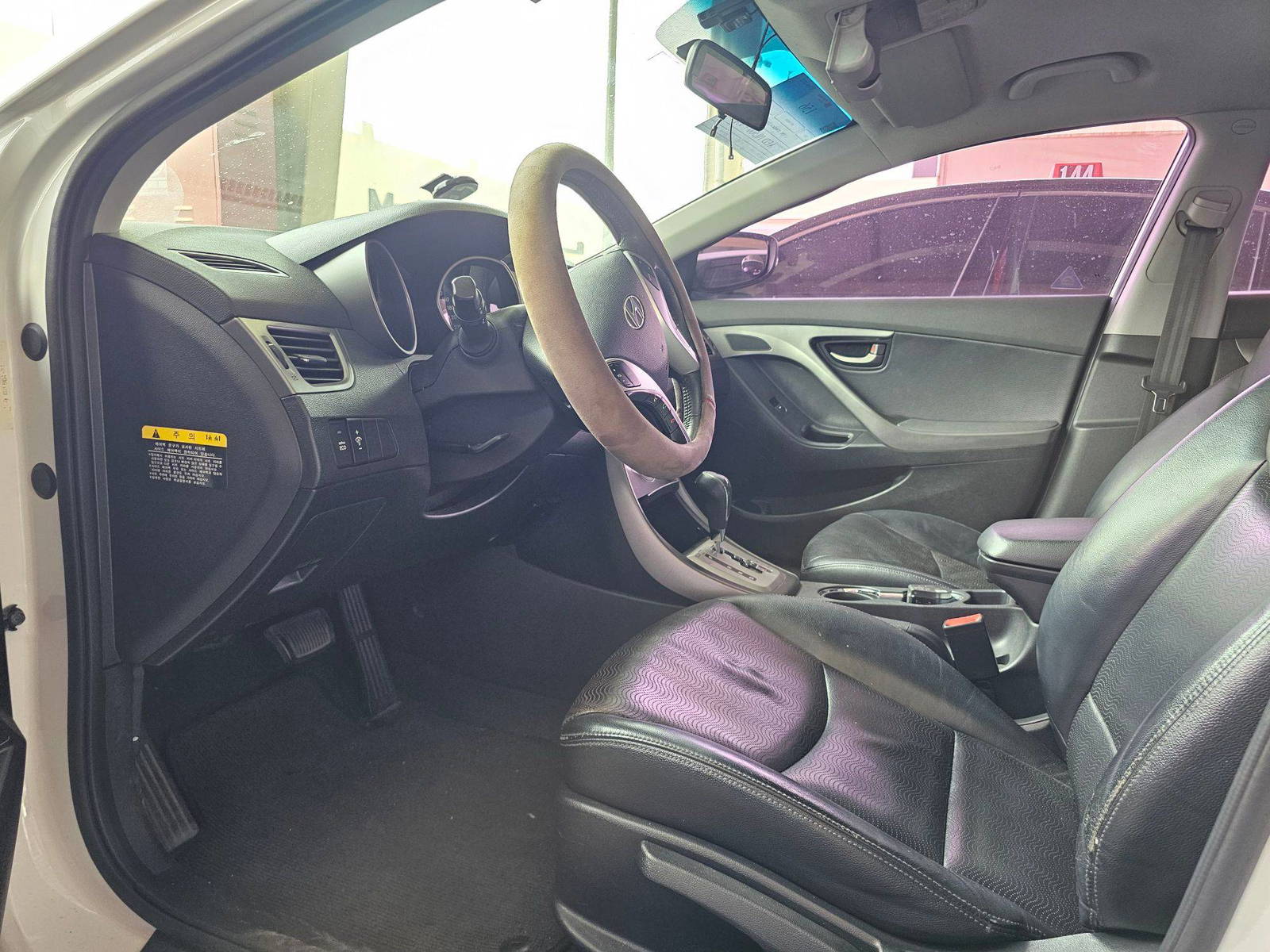 HYUNDAI AVANTE 2011 - Marhaba Auction Used Cars - Image 8