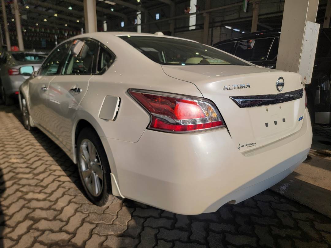 2014 NISSAN ALTIMA — 120272 Miles — Lot 197890 — Main - Marhaba Auctions Used Cars - Image 4