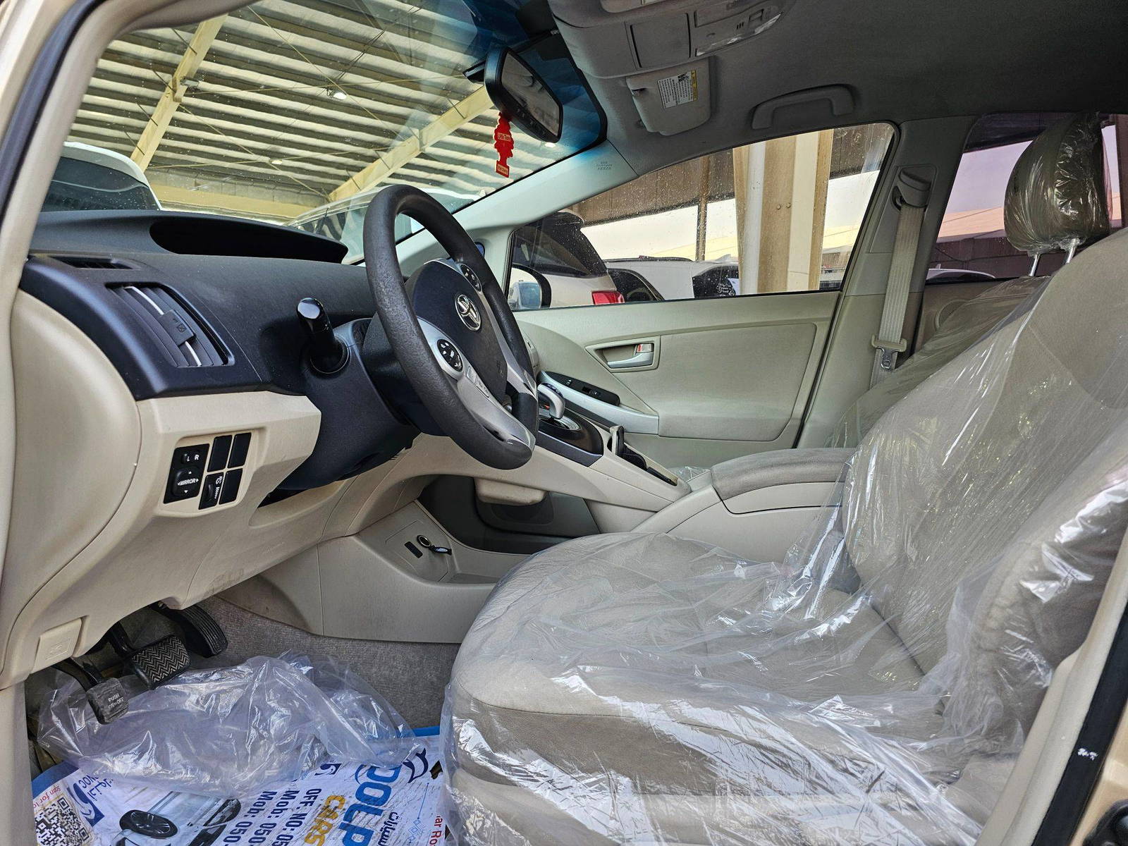 2011 TOYOTA PRIUS — 233987 Miles — Lot 2B0290382 — Souq - Marhaba Auctions Used Cars - Image 8