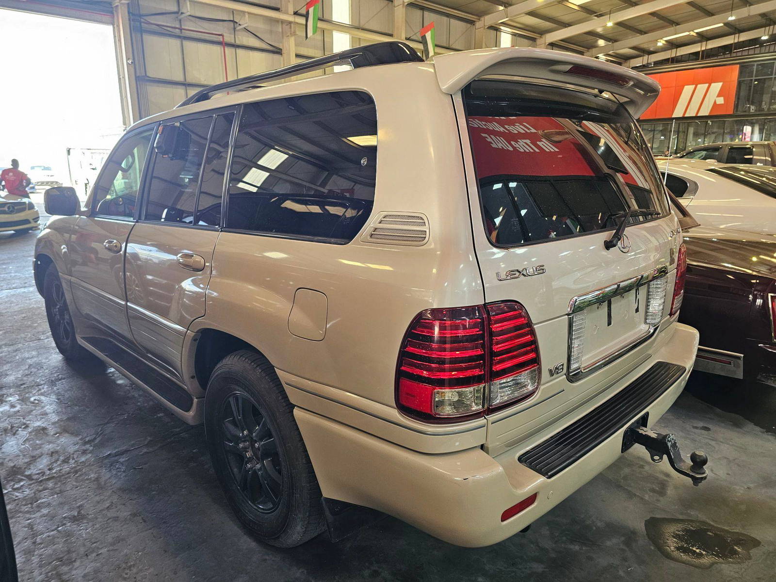 LEXUS LX 470 2004 - Marhaba Auction Used Cars - Image 6