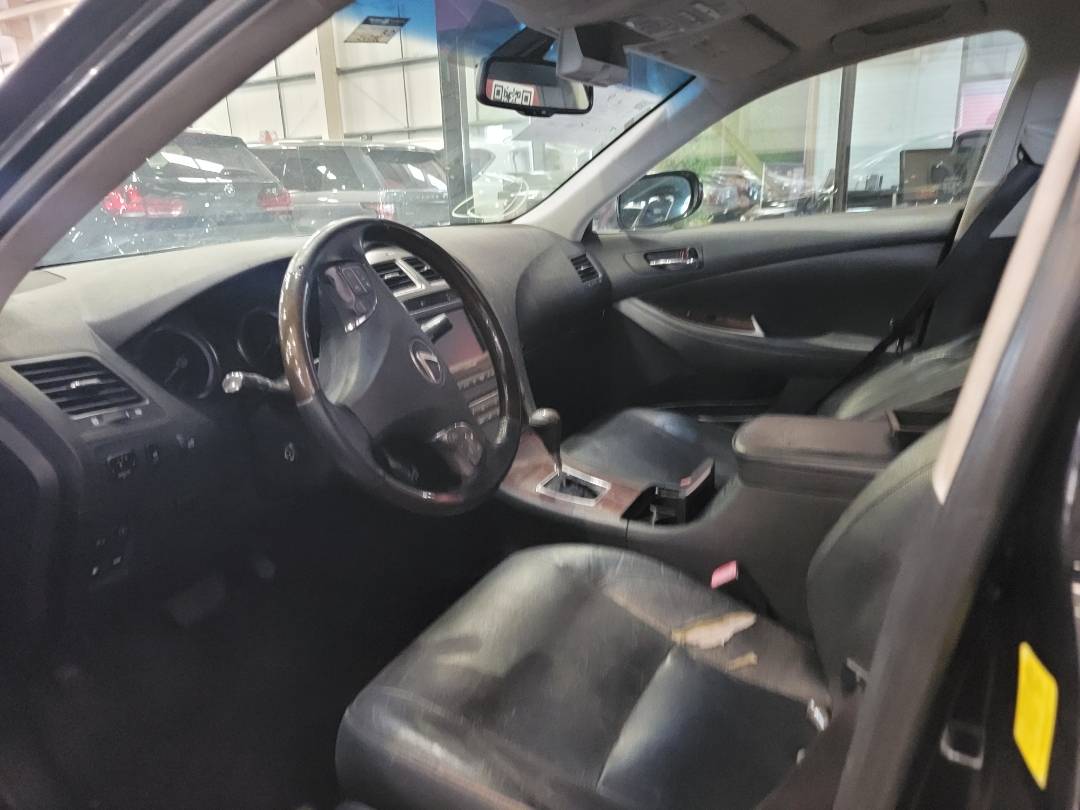 2011 LEXUS ES 350 — 249185 Miles — Lot 49386294 — Main - Marhaba Auctions Used Cars - Image 6