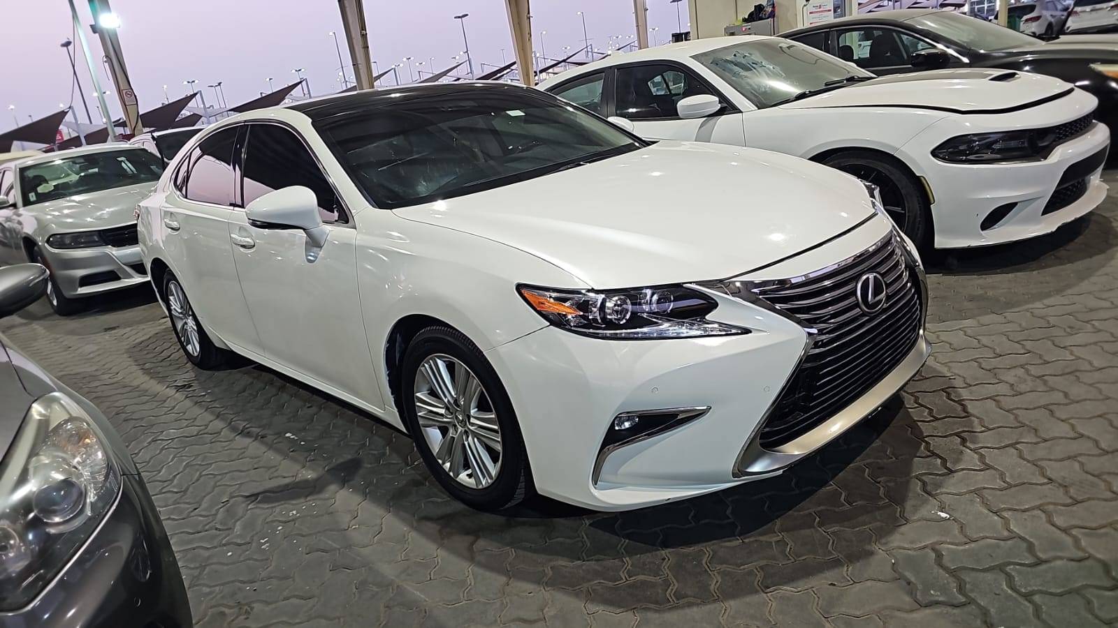 2015 LEXUS ES 350 — 251567 KM — Lot 2171244 — Souq - Marhaba Auctions Used Cars - Image 6