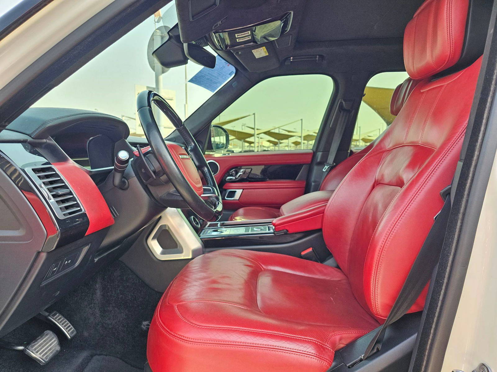 2021 LAND ROVER RANGE ROVER VOGUE — 131338 KM — Lot 428883 — Souq - Marhaba Auctions Used Cars - Image 9