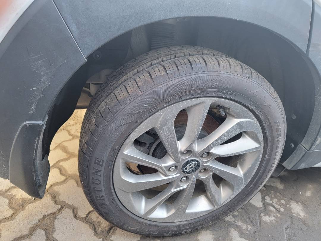2017 HYUNDAI TUCSON — 83327 Miles — Lot U410939 - Marhaba Auctions Used Cars - Image 4