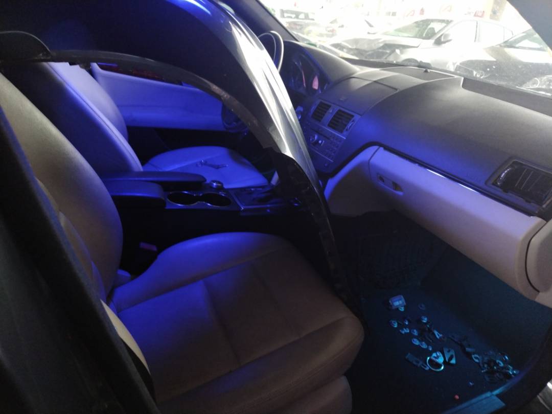 2011 MERCEDES BENZ C300 — 127653 Miles — Lot 38158061 - Marhaba Auctions Used Cars - Image 6