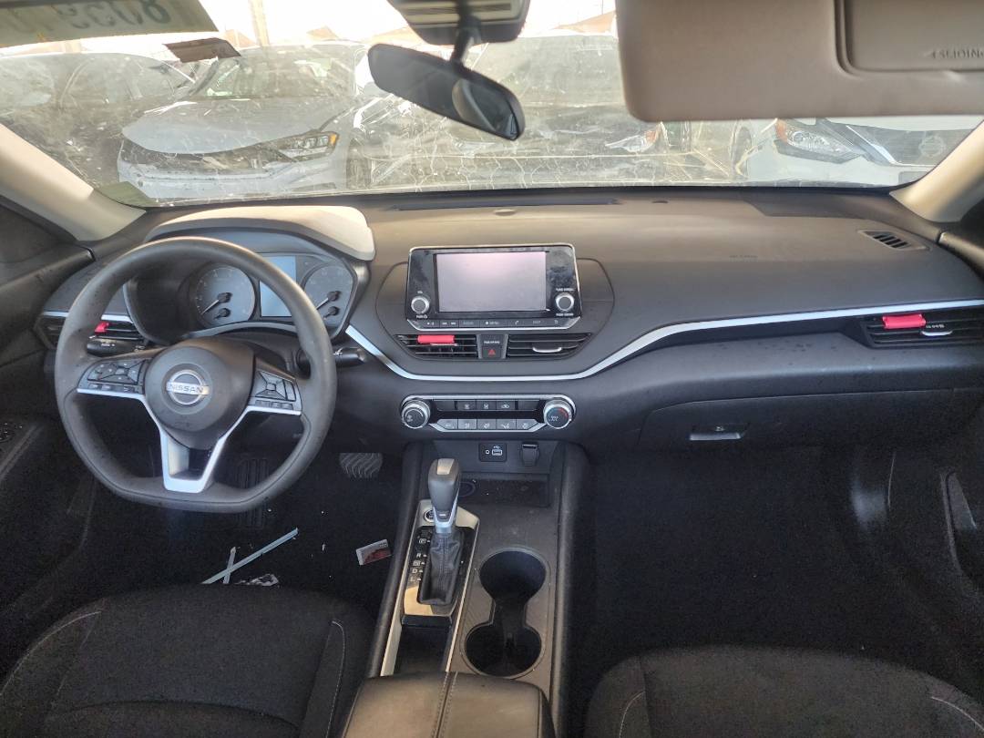 2021 NISSAN ALTIMA — 55189 Miles — Lot 98637 — Souq - Marhaba Auctions Used Cars - Image 3