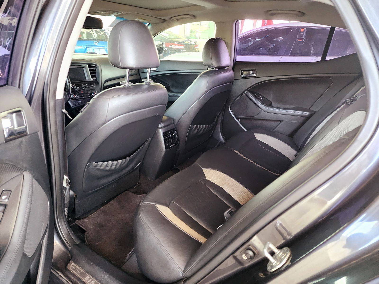 2011 KIA OPTIMA — 239149 Miles — Lot 39969554 — Souq - Marhaba Auctions Used Cars - Image 8