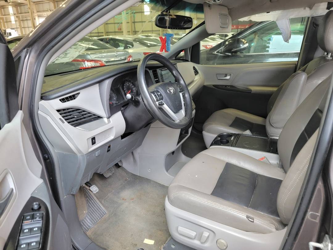 2017 TOYOTA SIENNA — 144890 Miles — Lot HS781835 — Main - Marhaba Auctions Used Cars - Image 6