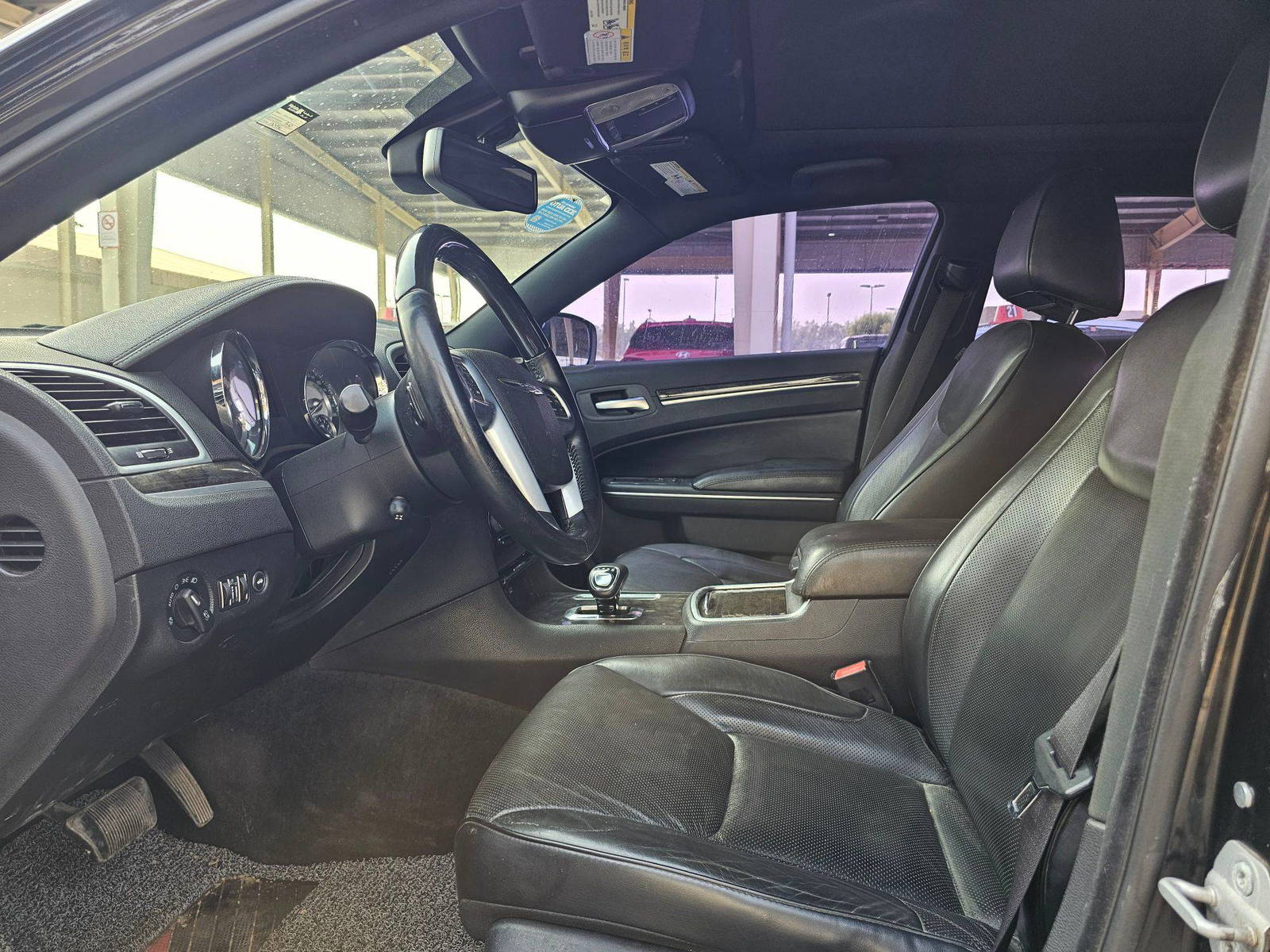 2012 CHRYSLER 300 C — 201074 KM — Lot 5CH236098 — Souq - Marhaba Auctions Used Cars - Image 9