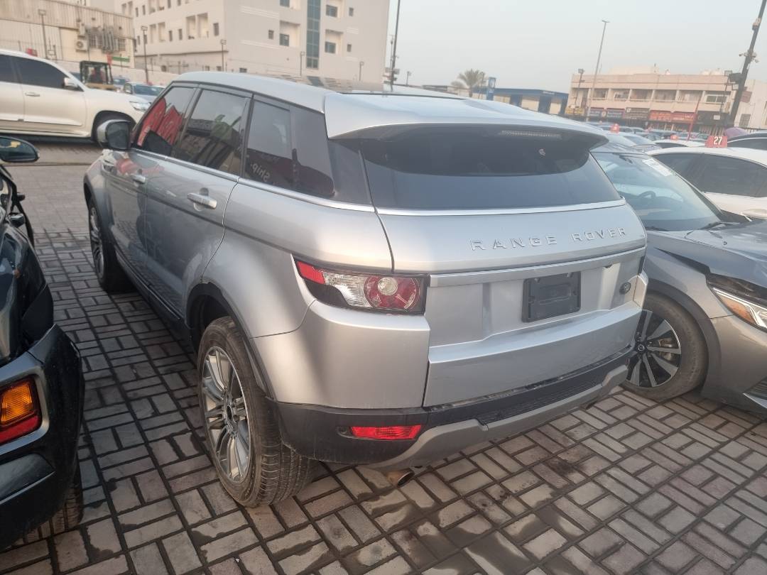 2012 LAND ROVER RANGE ROVER EVOQUE — 112916 Miles — Lot H638246 — Souq - Marhaba Auctions Used Cars - Image 5