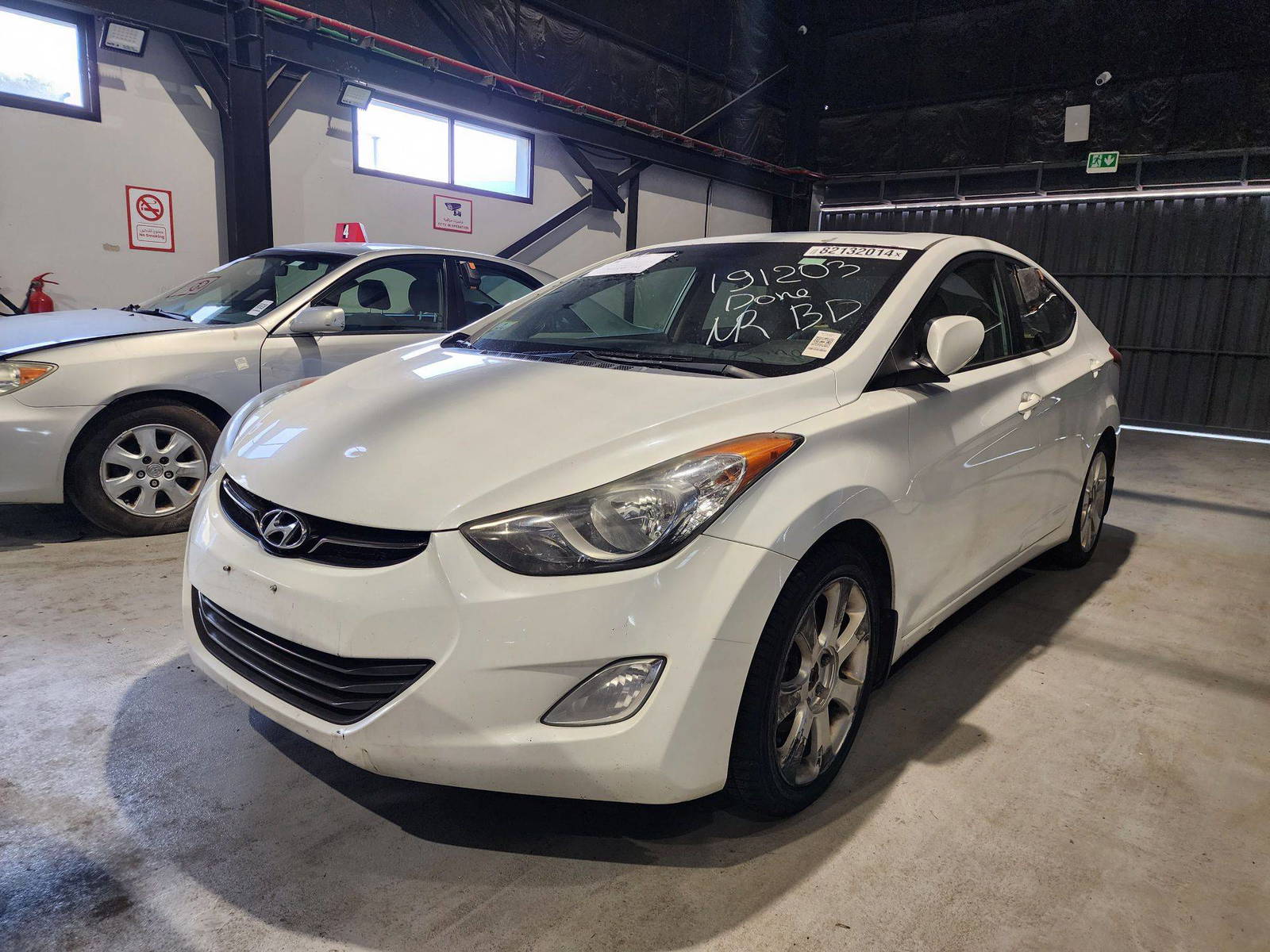 2013 HYUNDAI ELANTRA — 197743 Miles — Lot 82132014 — Al Quoz - Marhaba Auctions Used Cars - Image 3