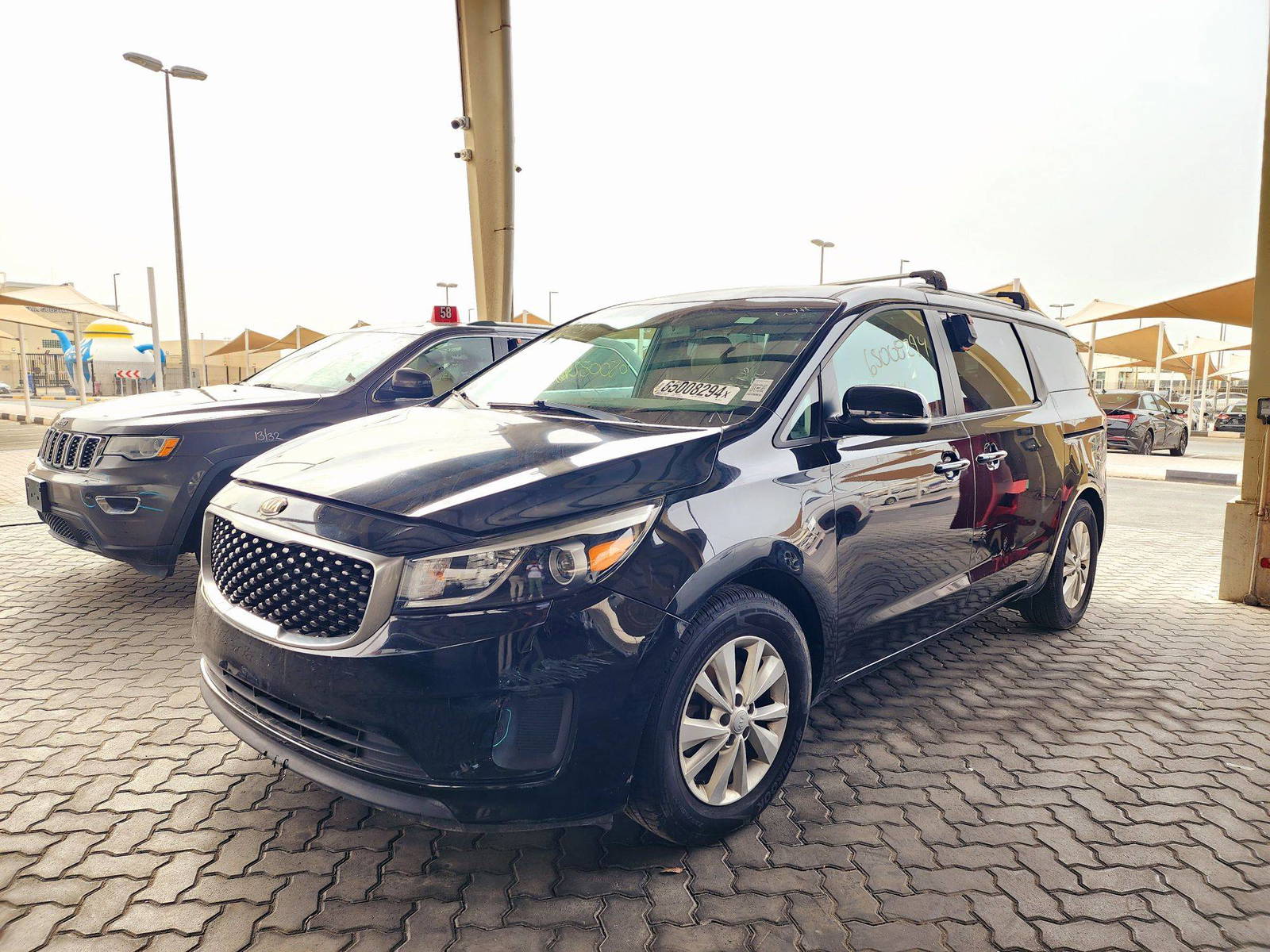 2017 KIA SEDONA — 117234 Miles — Lot 65008294 — Souq - Marhaba Auctions Used Cars - Image 4