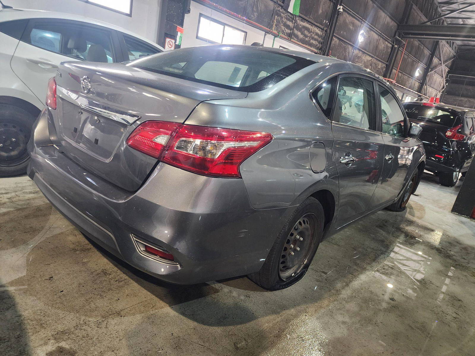 2017 NISSAN SENTRA — 155463 Miles — Lot 3496897 — Al Quoz - Marhaba Auctions Used Cars - Image 5
