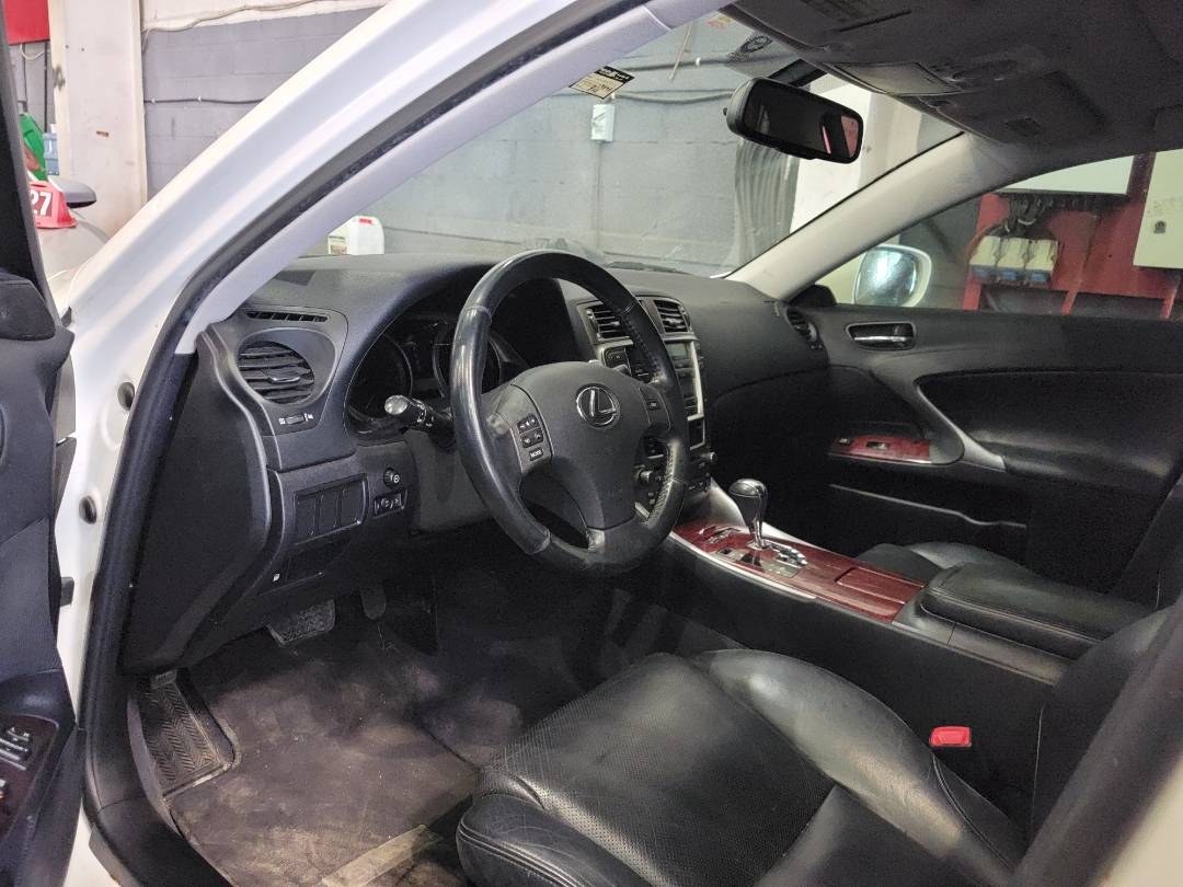 2006 LEXUS IS 250 — 267418 Miles — Lot 5006024 — Main - Marhaba Auctions Used Cars - Image 6